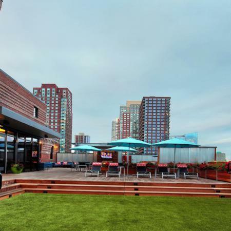 Deedee'S Industrial Lofts Aparthotel Jersey City Bagian luar foto
